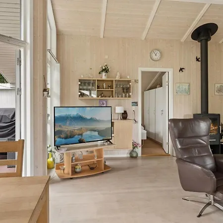 Сasa de vacaciones Rikhard - 175m To The Fjord By Interhome *