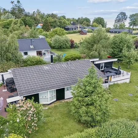 Rikhard - 175m To The Fjord By Interhome Feriehus *