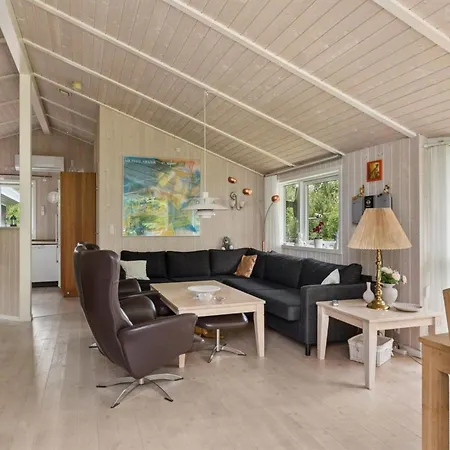 Rikhard - 175m To The Fjord By Interhome *