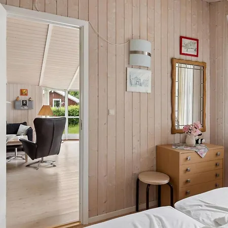 Rikhard - 175m To The Fjord By Interhome Feriehus
